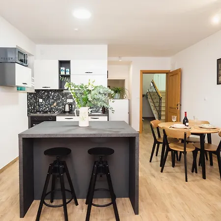 Apartment Perina Podstrana